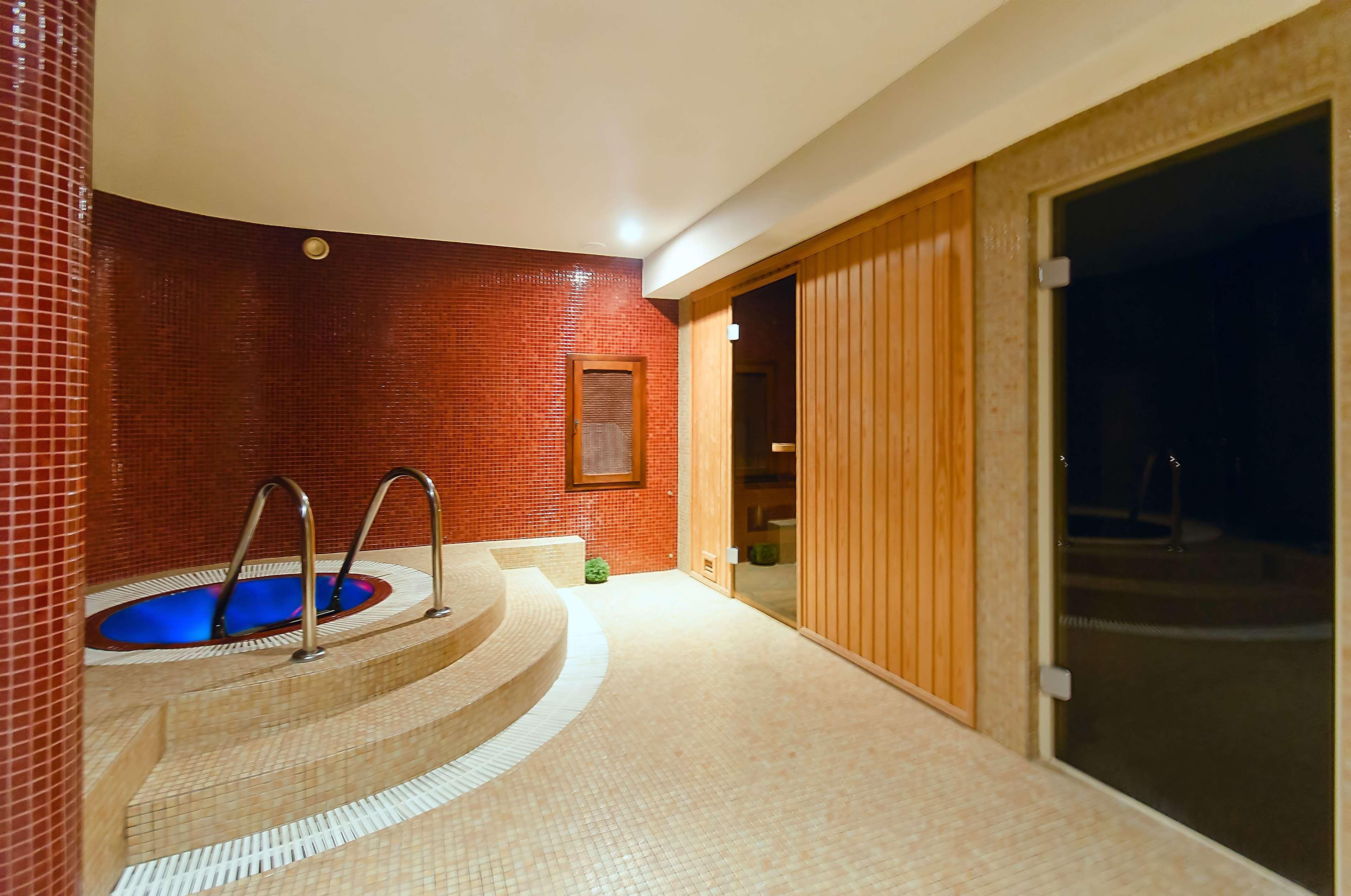 Hotel Nh Познан Екстериор снимка
