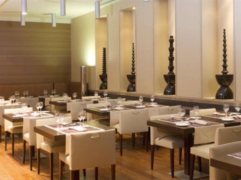 Hotel Nh Познан Екстериор снимка
