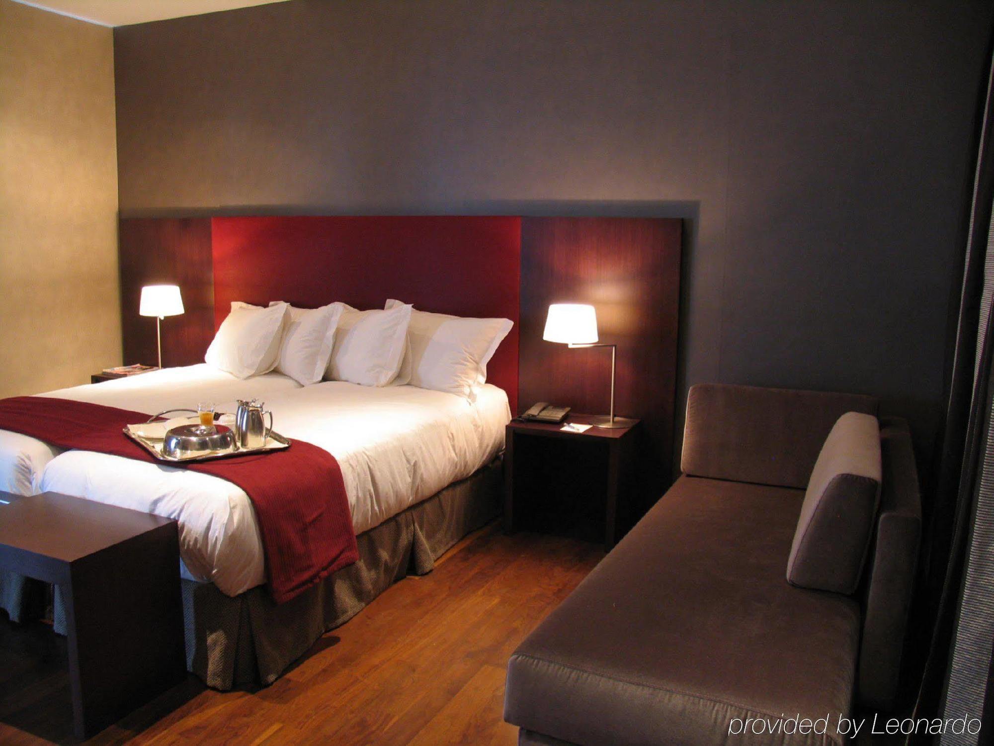 Hotel Nh Познан Екстериор снимка